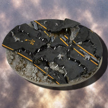 Load image into Gallery viewer, 105mm Oval Collapsed Road Scenic Base