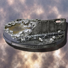 Load image into Gallery viewer, 120mm Oval City Wall Scenic Base